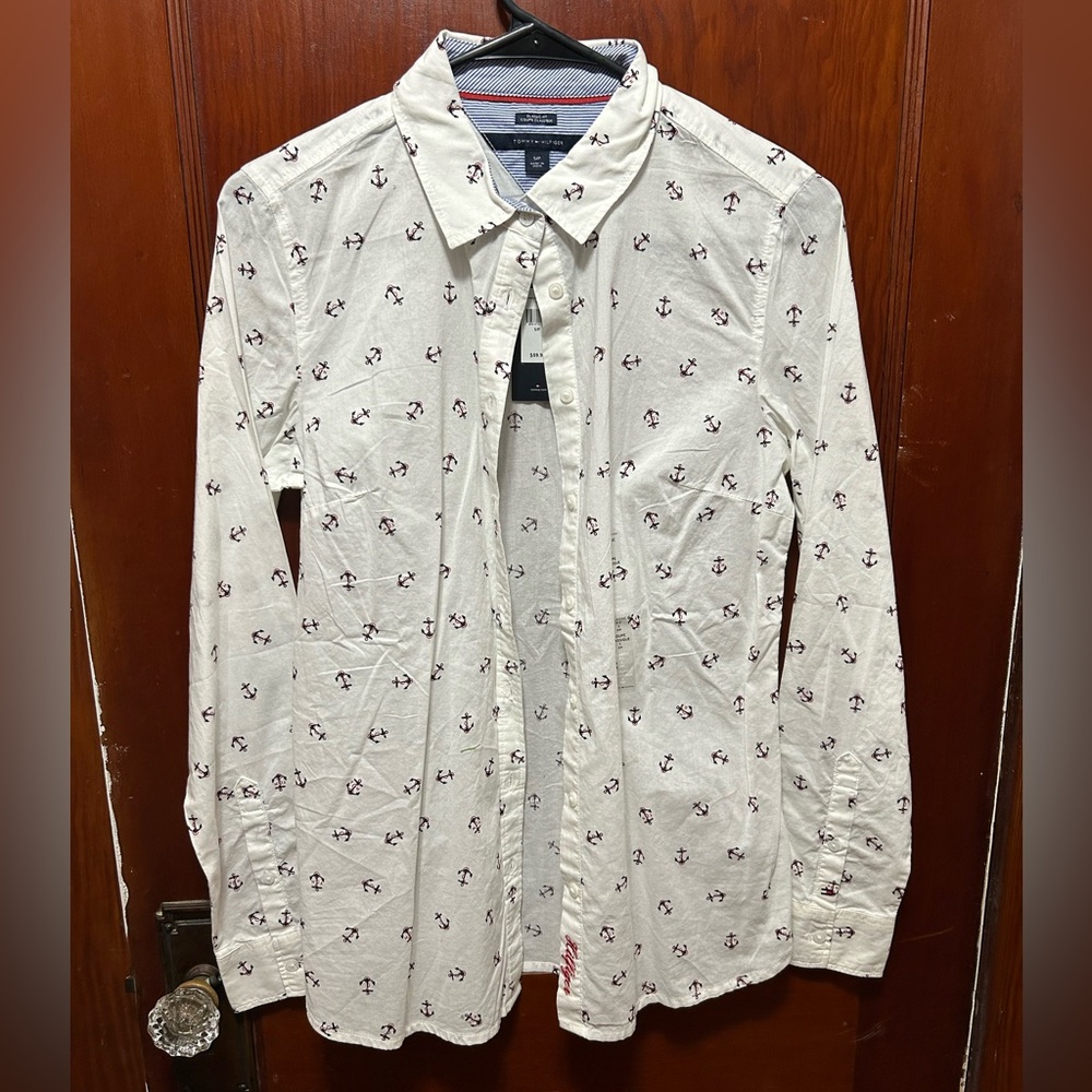 NWT Tommy Hilfiger Classic Fit Anchor Button Up